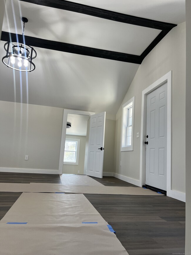 Building Photo - 22 Hemlock Trail