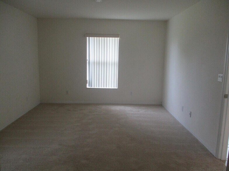 Building Photo - Coming soon  nice 3/2 with newer carpet