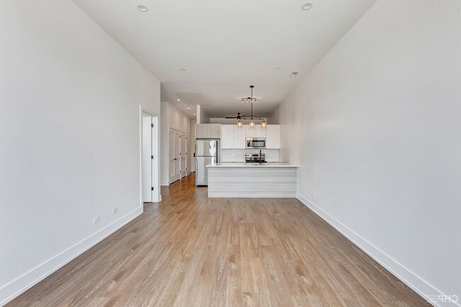 Building Photo - 3312 N Halsted St