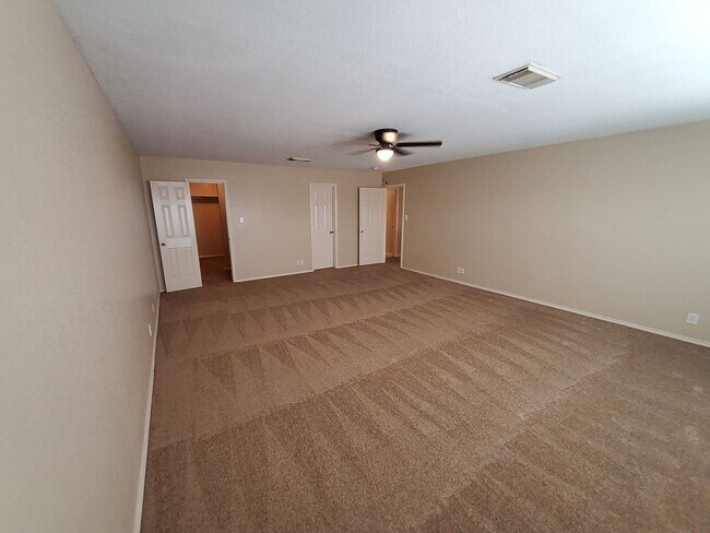 Building Photo - 14819 Mountainside Ridge