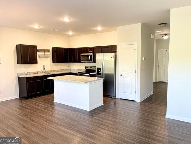 Building Photo - 195 Mountain Rest Ct SE