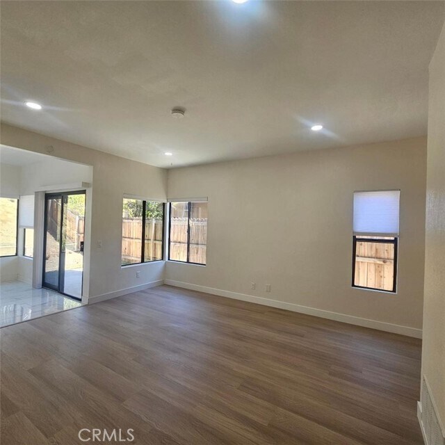 Building Photo - 2951 Wimbledon Dr