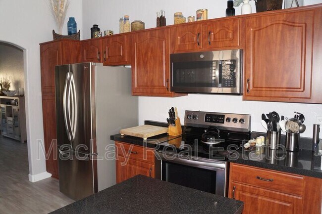 Building Photo - 13031 S 46th Way