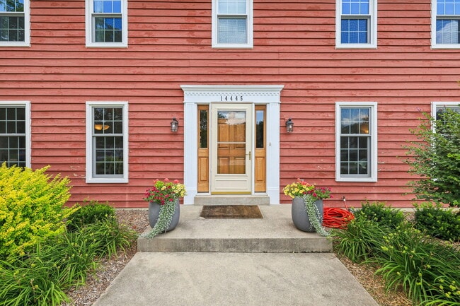 Building Photo - 14445 Cameron Ct