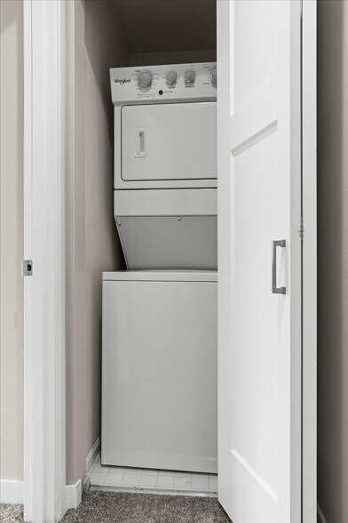 Building Photo - 501 23rd Ave S