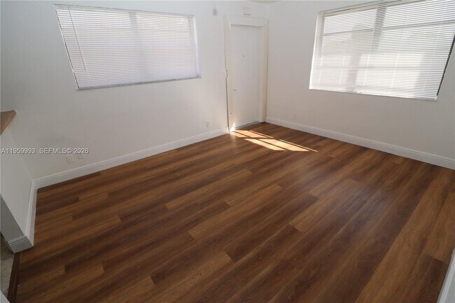 Building Photo - 1206 N 22nd Ave