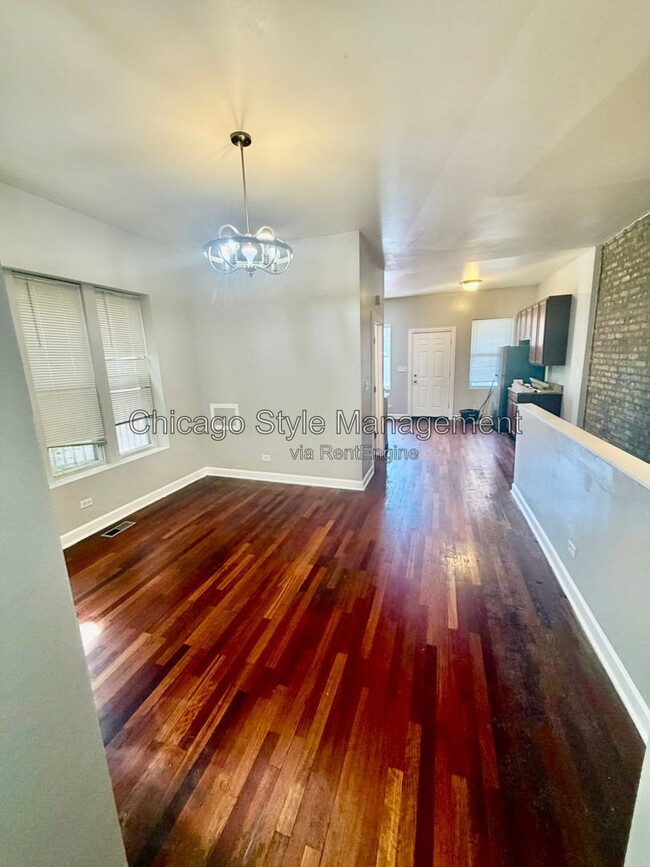 Building Photo - 5739 S Calumet Ave