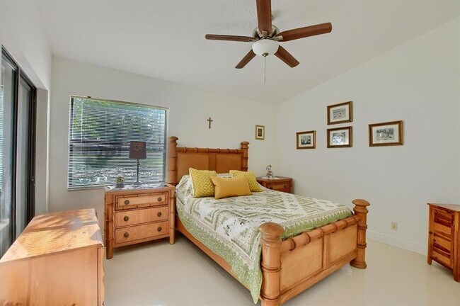 Building Photo - 65 Centennial Ct