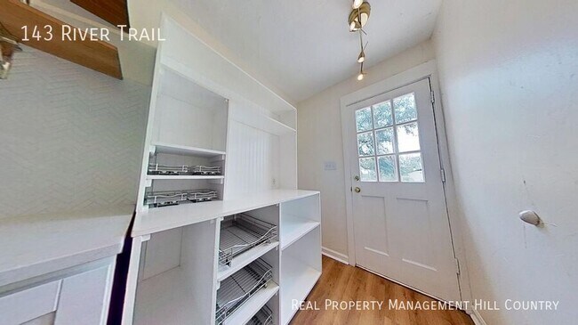 Building Photo - 143 River Trail