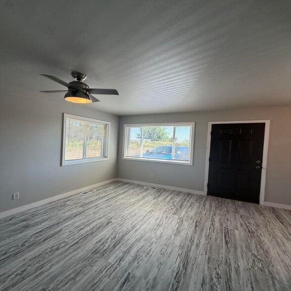 Building Photo - 1147 Eldora Ln