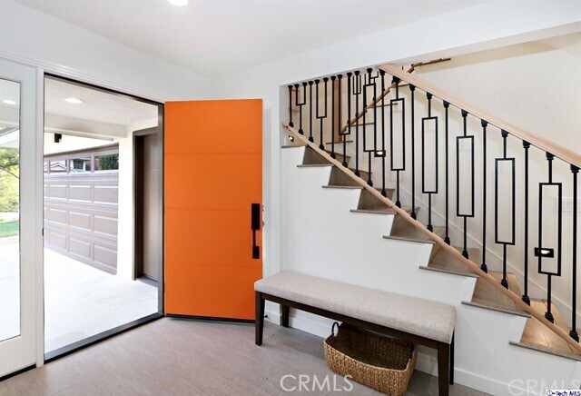 Building Photo - 4765 Round Top Dr