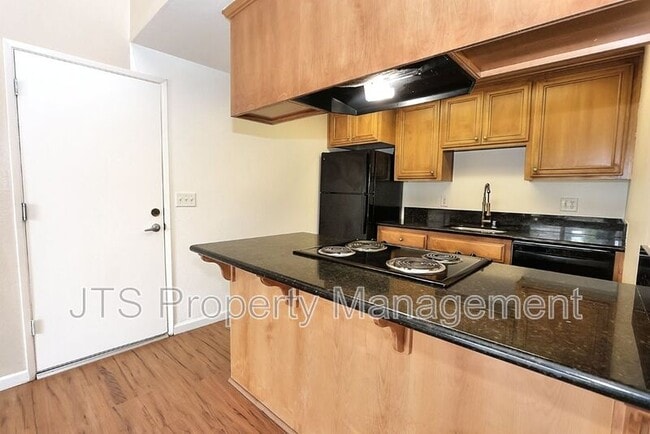 Building Photo - 8856 N Winding Way