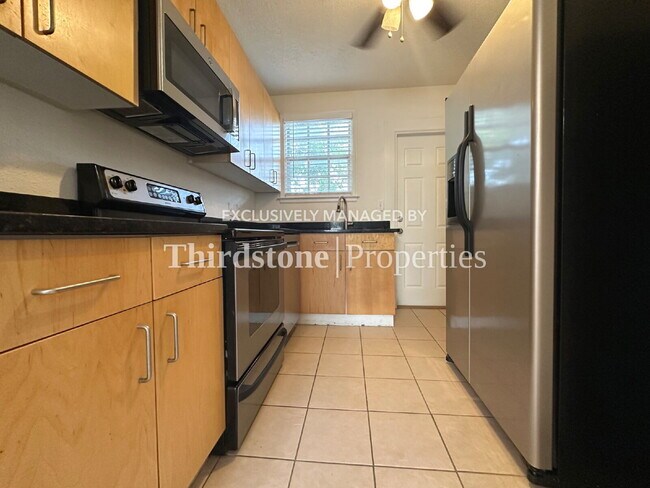 Building Photo - 319 1st Ave N