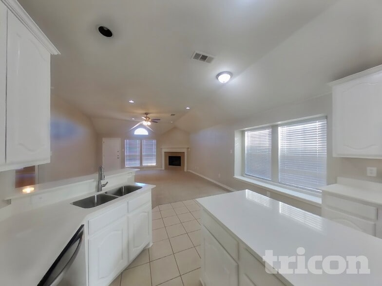 Building Photo - 1217 Glencoe Dr