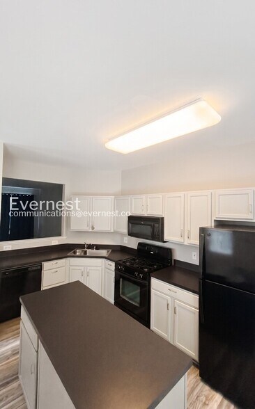 Building Photo - 21495 Harvest Green Terrace
