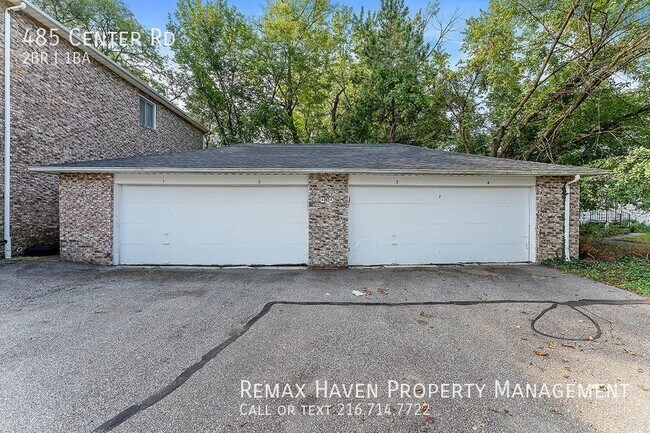 Building Photo - 485 Center Rd Unit 1, Bedford- Spacious 2 ...