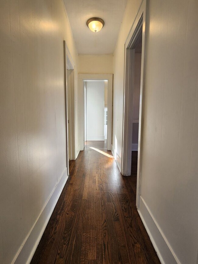 Building Photo - Charming home MOVE IN READY in Wash Park West neighborhood!! Amazing Deal!!!