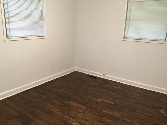 Building Photo - 2335 Scotty Cir