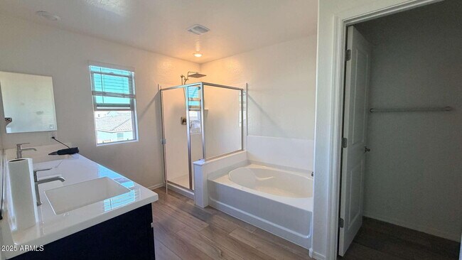 Building Photo - 36658 W San Alvarez Ave