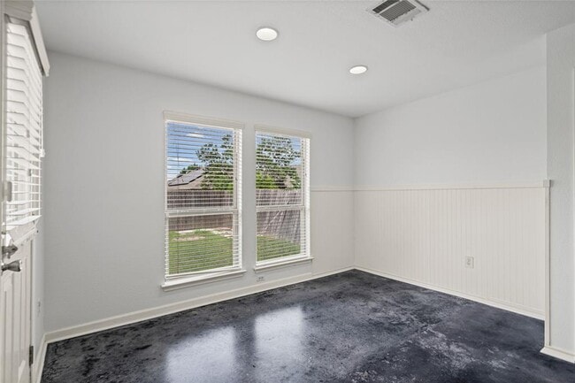 Building Photo - 15105 Verela Dr