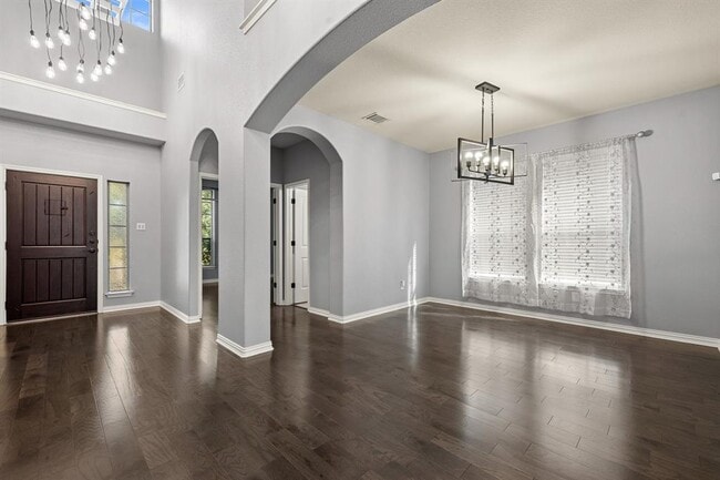 Building Photo - 2012 Santa barbara Ct