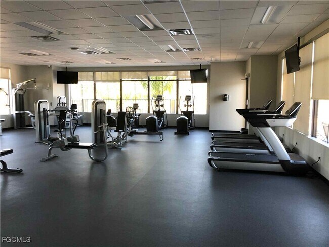 Building Photo - 14011 Oviedo Pl