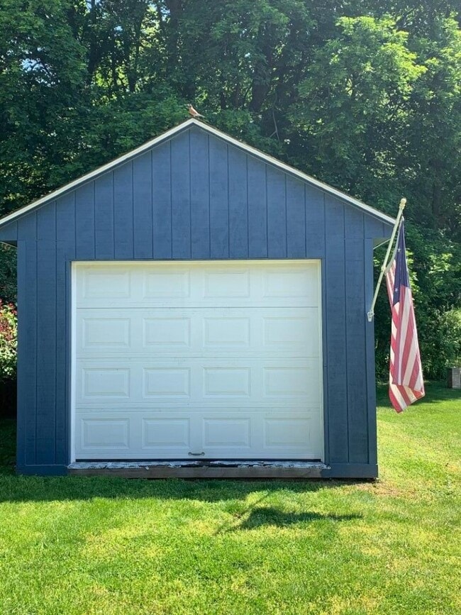 Building Photo - 619 S Main St