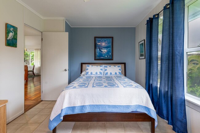 Building Photo - 41-020 Ehukai St