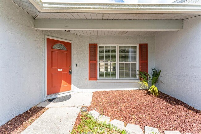 Building Photo - 5010 Larch Ln