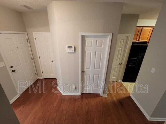 Building Photo - 176 Shenandoah Dr