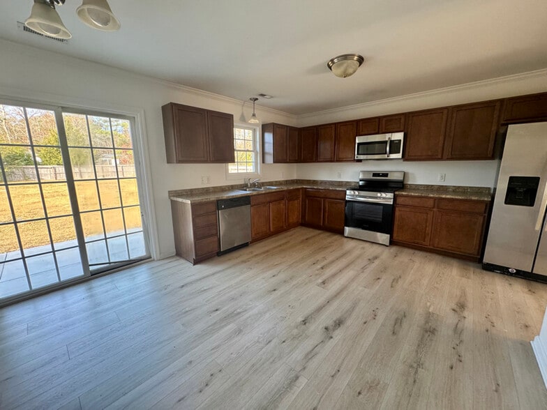 Building Photo - 318 Murphy Dr