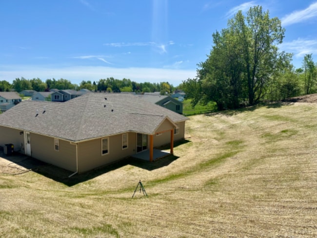 Building Photo - 1966 Burning Bush Ct