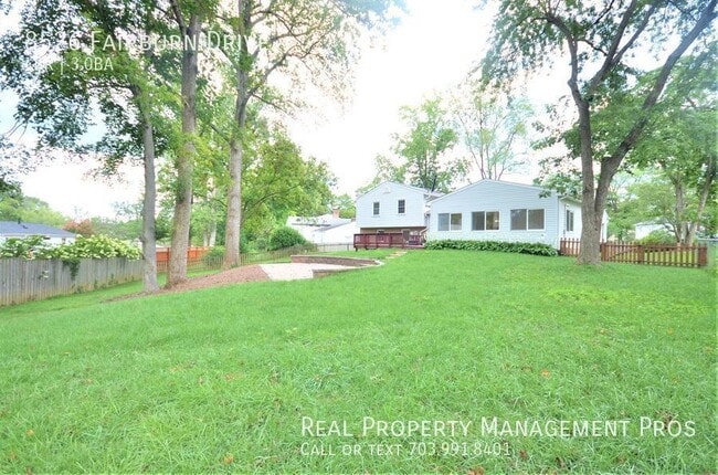 Building Photo - 8526 Fairburn Dr