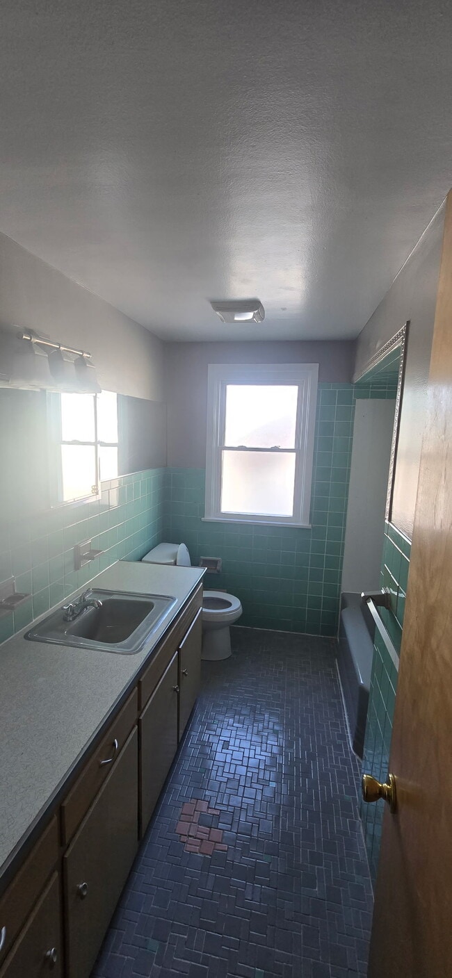 Building Photo - 3982 Meadowbrook Blvd