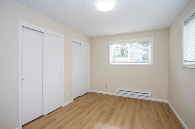 Building Photo - Remodeled 2BR w/ Garage, Fenced Yard & Stainless Steel Appliances