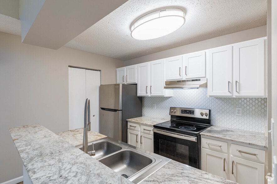 Moon Grove Apartments 916 Beaver Grade Rd Moon Township PA 15108