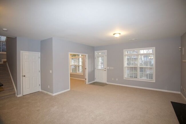 Building Photo - 7897 The Lakes Point