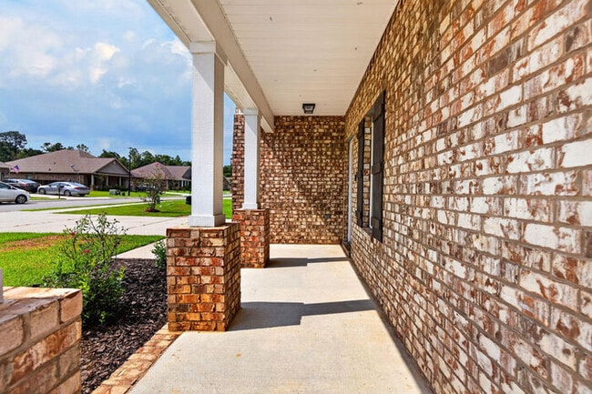 Building Photo - 10557 Sweet Bay Dr