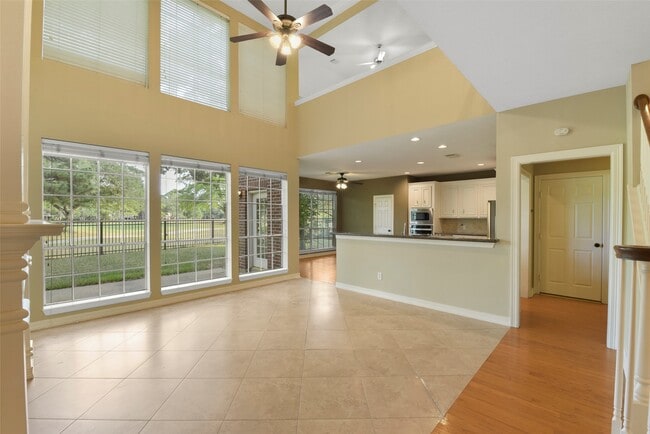 Building Photo - 1915 Lytham Ln