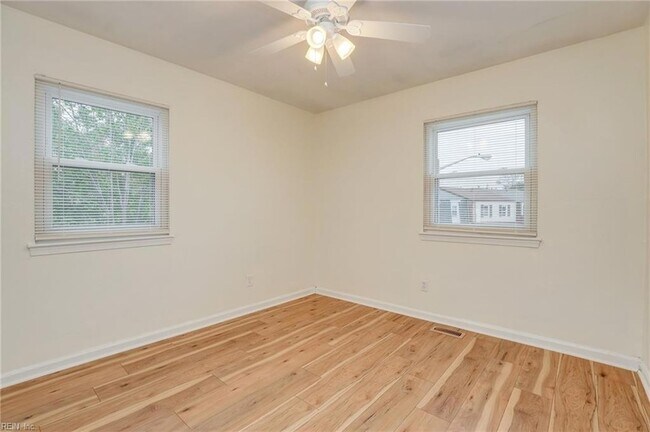 Building Photo - 3257 Yorkborough Way