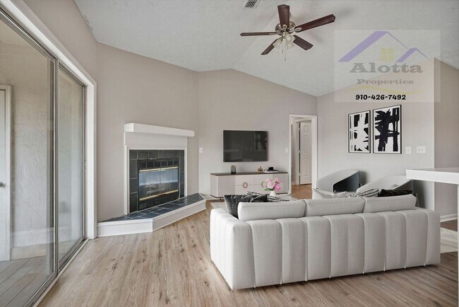 Building Photo - 6800-8 Willowbrook