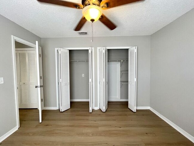Building Photo - NICE 3/2.5 OVIEDO TWO-STORY HOME OFF DEAN ROAD