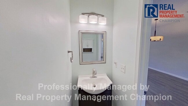 Building Photo - Spacious 3-Story Townhome in the Heart of Carolina Beach — Backs to State Park