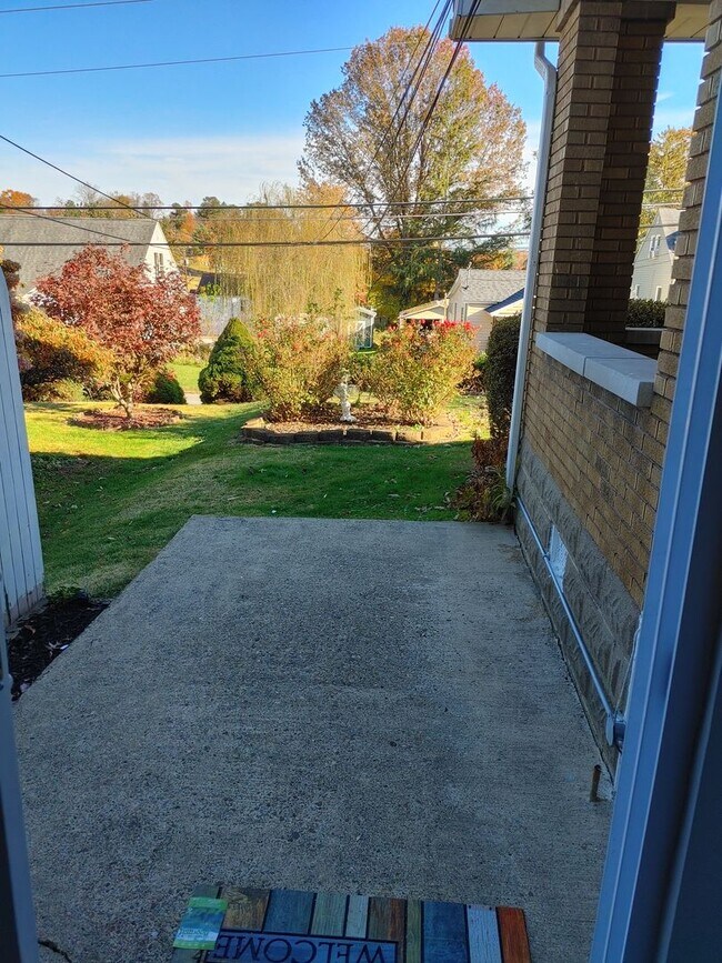 Building Photo - 2317 Broad St