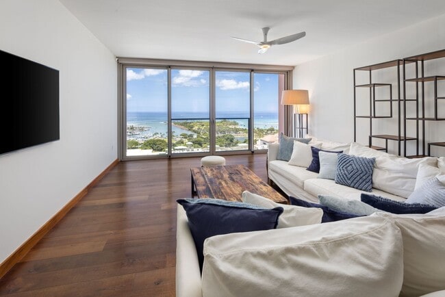 Building Photo - 1555 Kapiolani Blvd