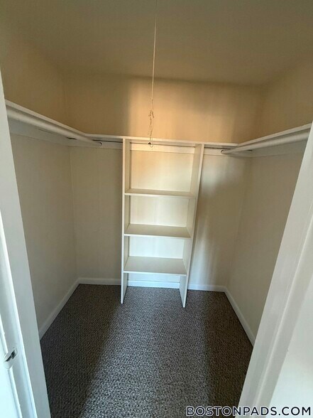 Building Photo - 245 Main St