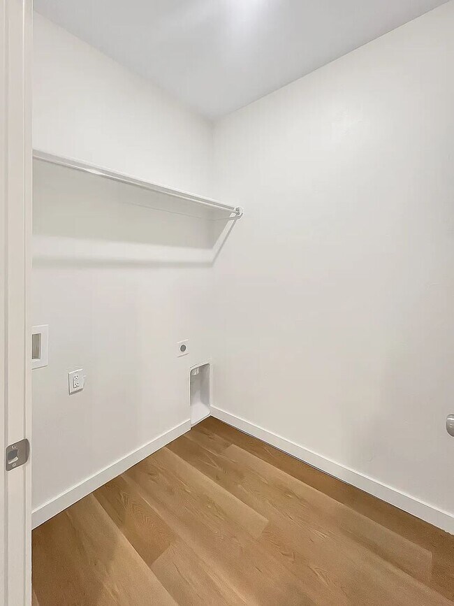 Building Photo - Modern 3-Bedroom Duplex Unit in Lawton