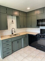 Building Photo - 1021 Chalmers Ave