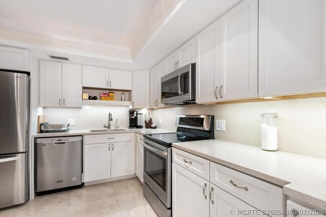 Building Photo - 3610 S Ocean Blvd