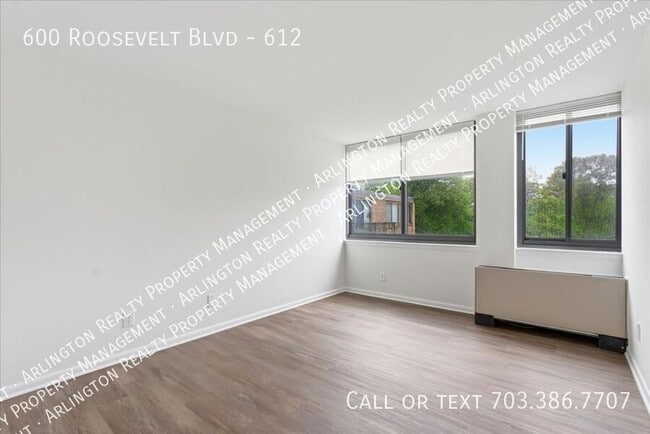 Building Photo - 600 Roosevelt Blvd